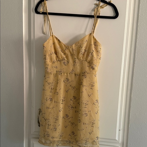 Princess Polly Dresses & Skirts - Princess Polly spring short tie, shoulder tank top size 4 dress